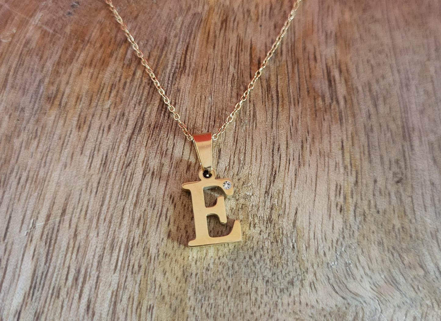 Pendentif initiale avec son écrin personnalisable