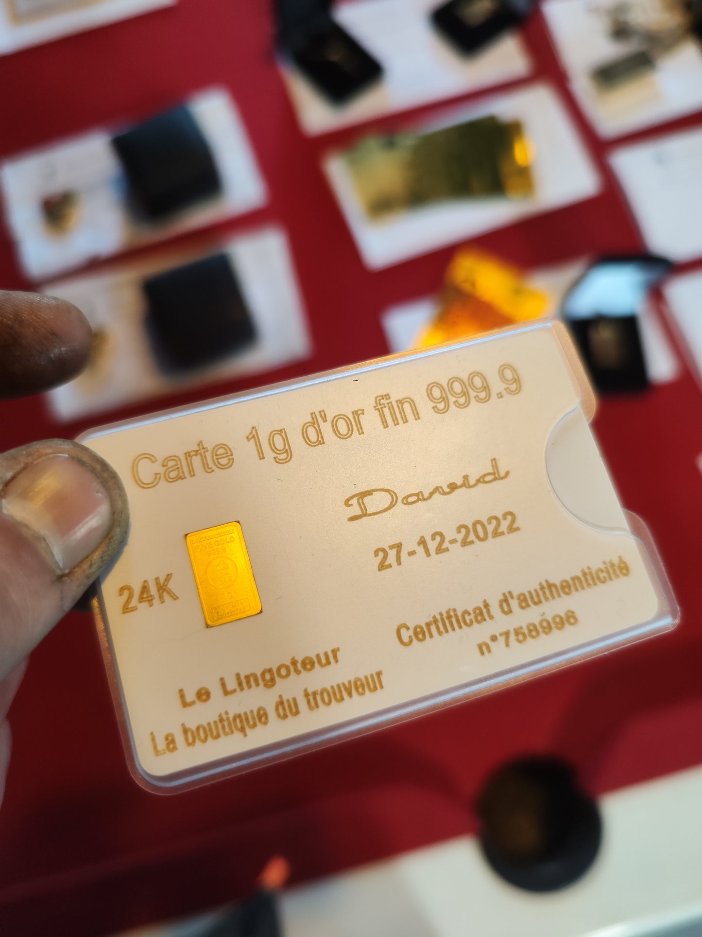 Carte d'investissement avec lingot de 1 gramme d'or 999.9 à personnaliser ( white )