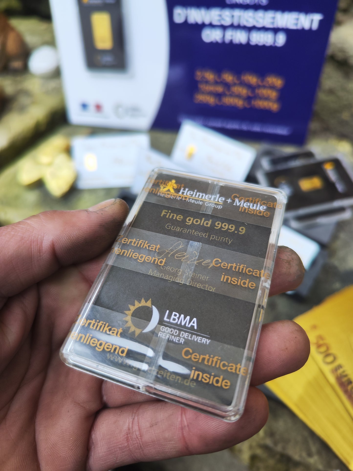 Carte d'investissement avec lingot de 1g d'or 999.9 à personnaliser ( black )