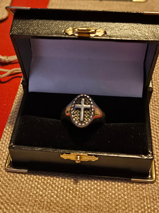 Bague croix avec ecrin coffre à personnaliser