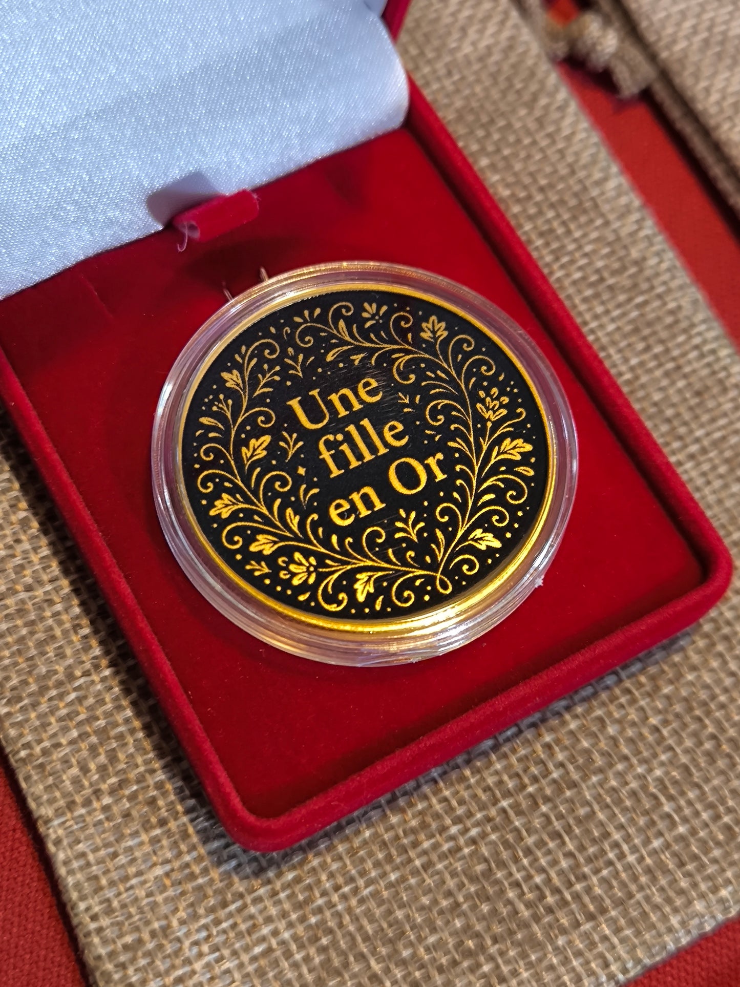 La monnaie à personnalisé "une fille en or"