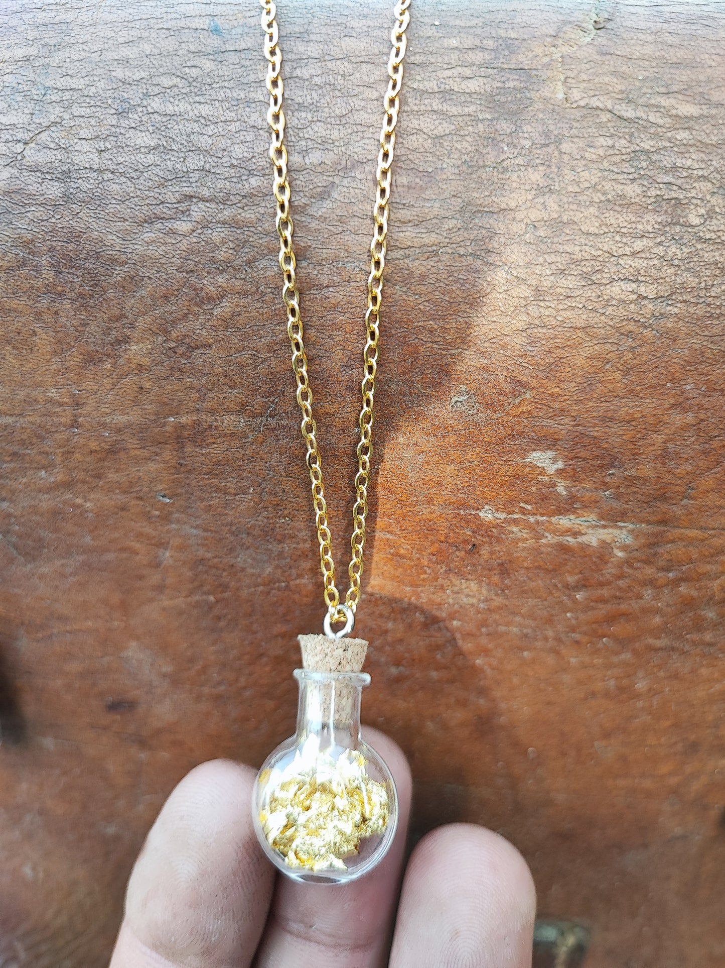Pendentif grande fiole véritable feuille d or 24 carats